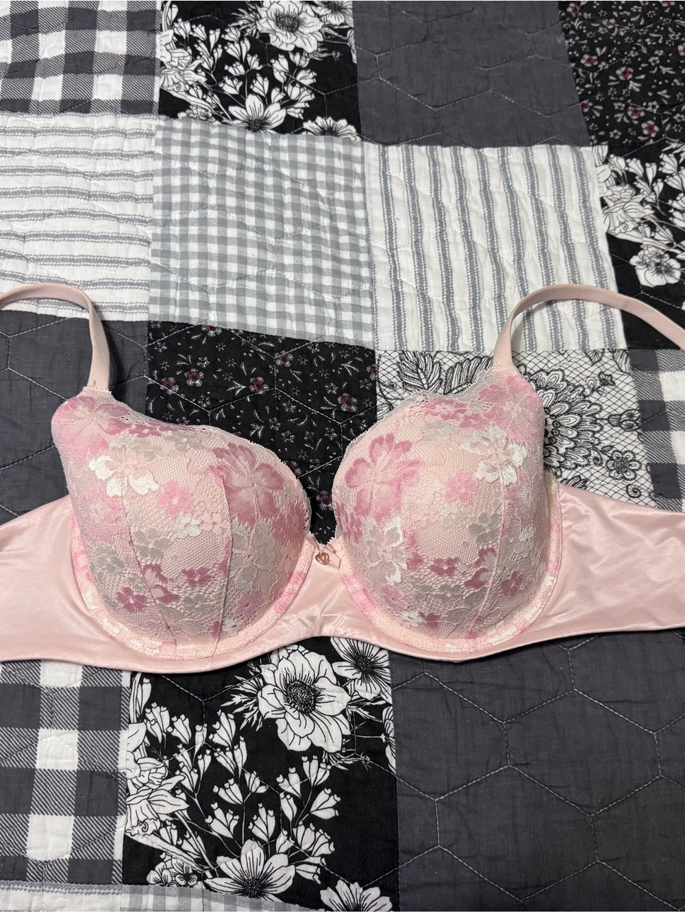 Victoria's Secret Pink Floral Lace Underwire Bra